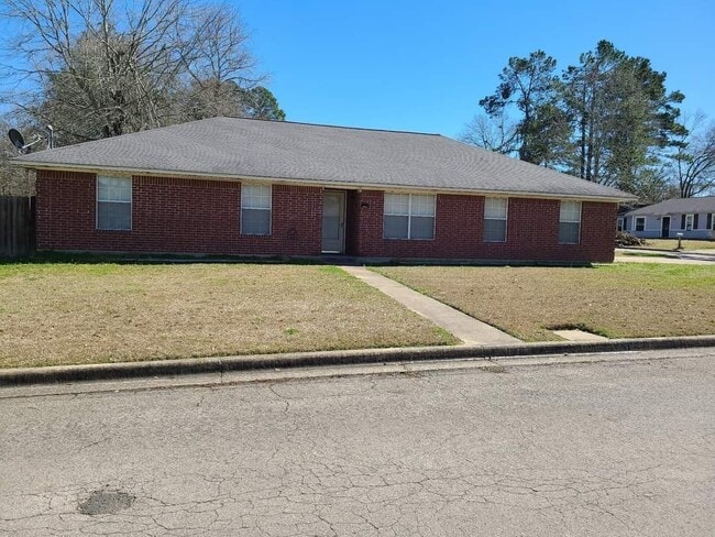 property at 3713 Bluff Oak St