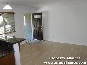 800 N Mollison Ave-Unit -#17 in El Cajon, CA - Building Photo - Building Photo