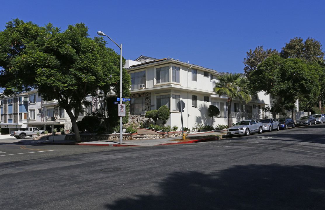 1215 N Harper Ave in Los Angeles, CA - Building Photo