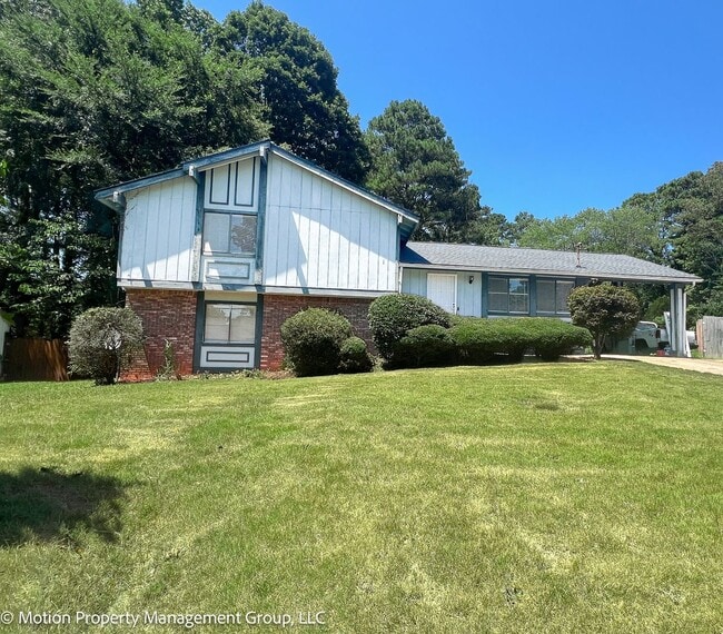property at 3020 Woodfield Dr