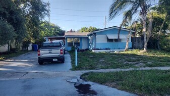 6531 Sherman St in Hollywood, FL - Building Photo