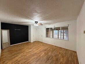 2805 N Brand Dr in Hobbs, NM - Building Photo - Building Photo