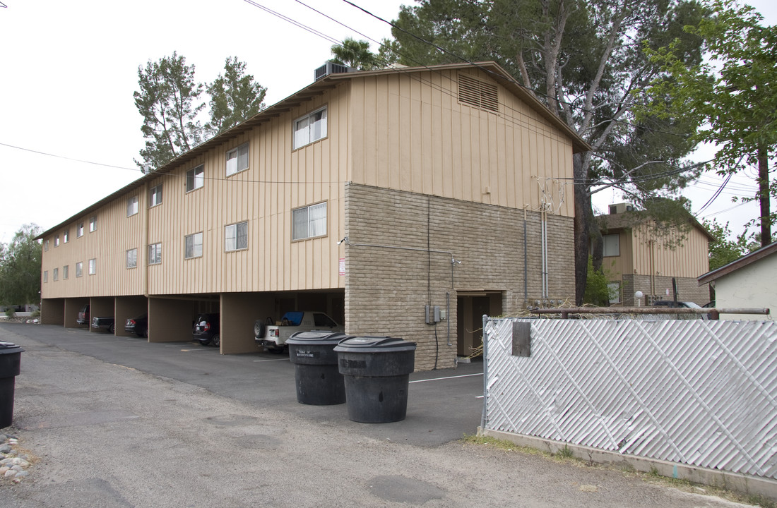 Western Garden Apartments in Wickenburg, AZ - Foto de edificio