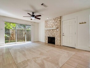 6901 Old Quarry Ln in Austin, TX - Building Photo - Building Photo