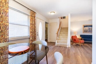 7724 Eagle Valley Pass in Indianapolis, IN - Foto de edificio - Building Photo