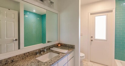 14801 Royal Oak Ct in Ft. Myers, FL - Building Photo - Building Photo