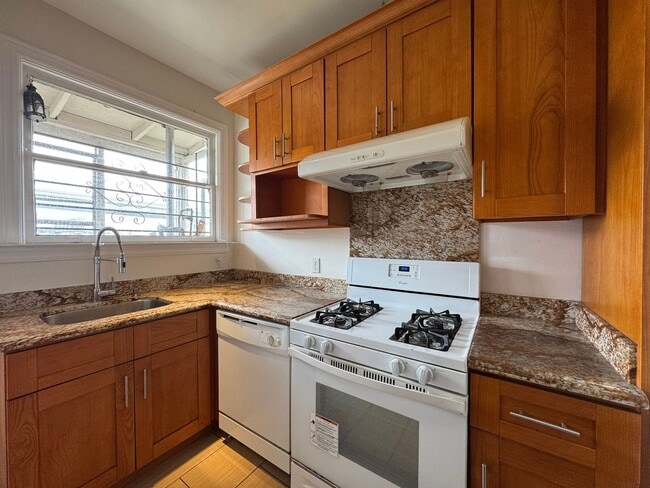 2507 San Bruno Ave in San Francisco, CA - Building Photo - Building Photo