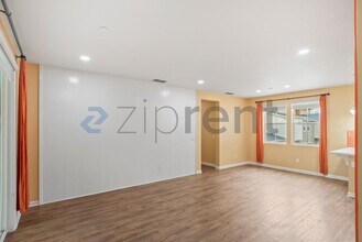 1210 Coyote Creek Way in Milpitas, CA - Building Photo - Building Photo