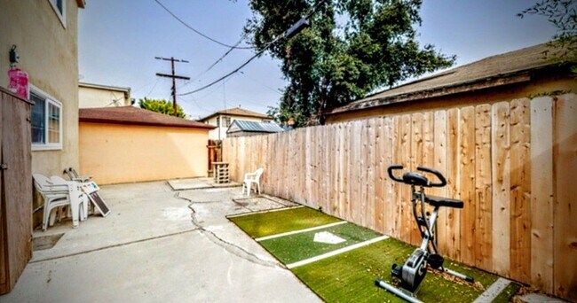 property at 3740 Veteran Ave