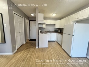295 B Columbia Blvd W in Lethbridge, AB - Building Photo - Building Photo