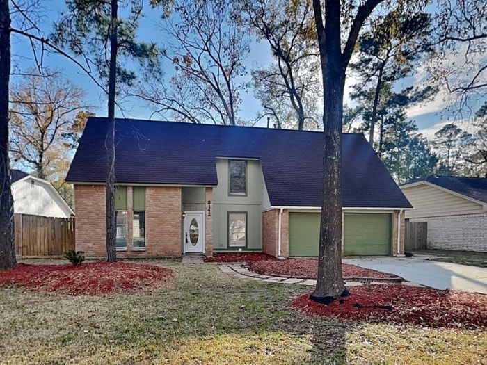 2142 Oak Shores Dr in Humble, TX - Building Photo