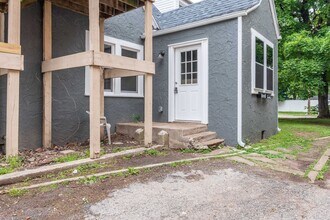610 W State St-Unit -UNIT A in Springfield, MO - Building Photo - Building Photo