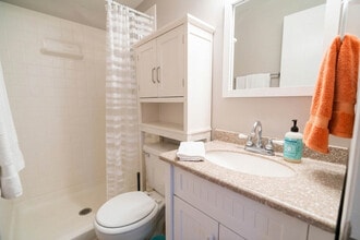 4567 W 87th Pl in Westminster, CO - Foto de edificio - Building Photo