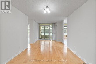 18 Spring Garden Ave in Toronto, ON - Building Photo - Building Photo