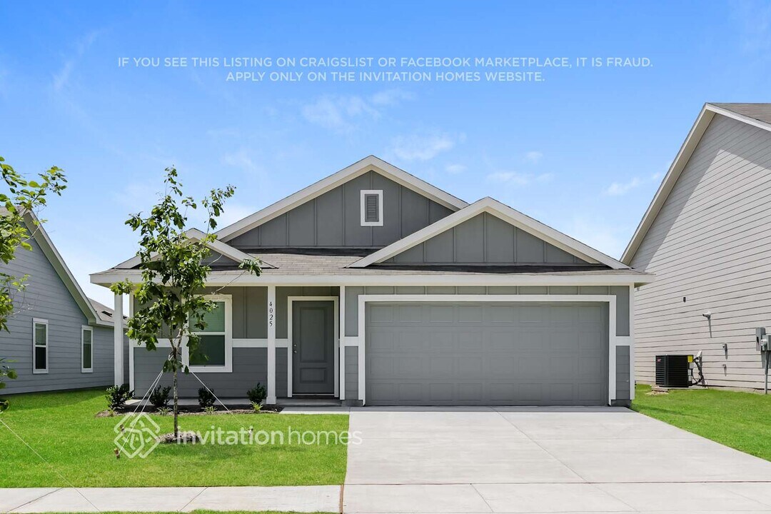 4025 May Water Trl in Crowley, TX - Building Photo