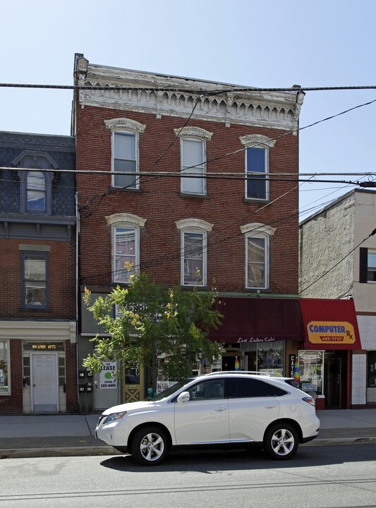 65 E Washington Ave in Washington, NJ - Building Photo