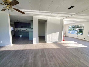 21756 N Heritage Cir in Pembroke Pines, FL - Building Photo - Building Photo