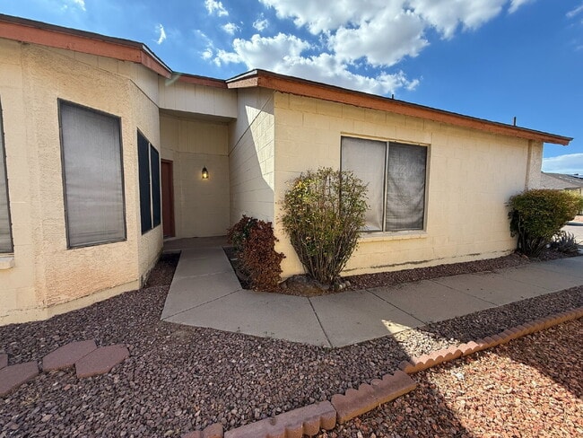 10745 W Ruth Ave in Peoria, AZ - Building Photo - Building Photo