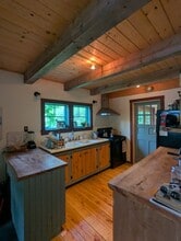 31 Town Hwy 14 in Greensboro Bend, VT - Building Photo - Building Photo