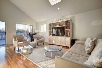 64 Beckys Path in Bridgehampton, NY - Building Photo - Building Photo
