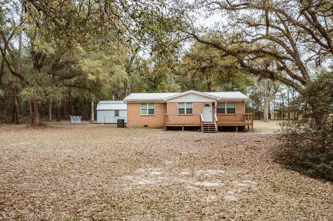 5439 Penny Creek Rd in Holt, FL - Building Photo - Building Photo