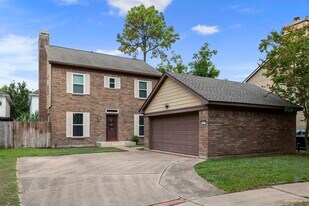 6827 Hollow Hearth Dr in Houston, TX - Building Photo