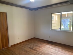 11930 Bow Ln in Redding, CA - Building Photo - Building Photo