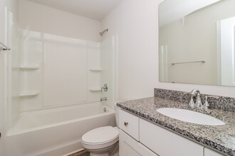 104 Dogwood Village Trl, Unit B in Mooresville, NC - Building Photo - Building Photo
