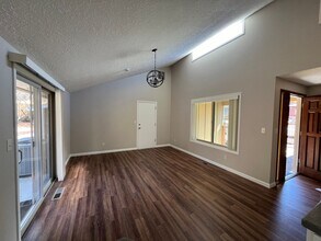 1359 NW Maple Ln in Camas, WA - Building Photo - Building Photo
