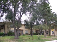 Donaldson Villas in San Antonio, TX - Foto de edificio - Building Photo