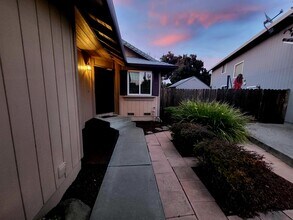 133 Audrey Pl in Vacaville, CA - Building Photo - Building Photo