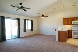30605 Vía Pared in Thousand Palms, CA - Building Photo - Building Photo
