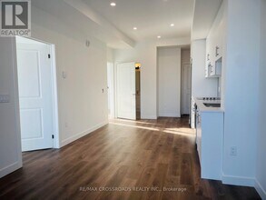 461 Green Rd in Hamilton, ON - Building Photo - Building Photo