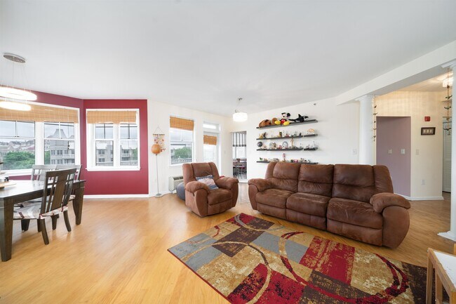 30 Freedom Way in Jersey City, NJ - Building Photo - Building Photo