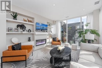200 Woodbine Ave in Toronto, ON - Building Photo - Building Photo