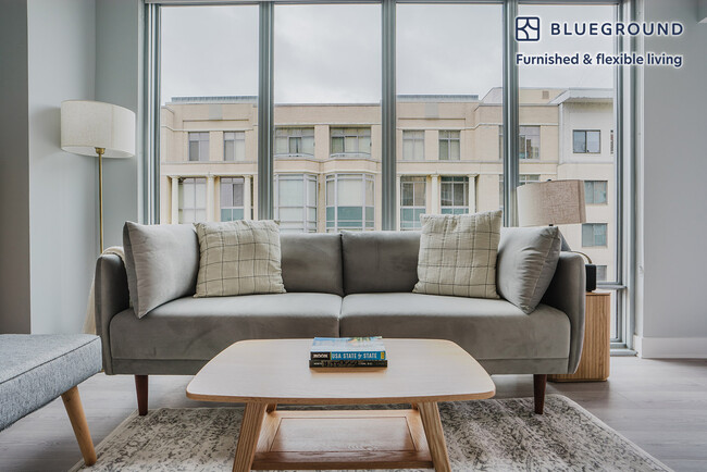 4850 Rugby Ave in Bethesda, MD - Building Photo - Building Photo