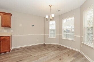 1328 E Nir Shreibman in La Vergne, TN - Building Photo - Building Photo