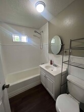 214 S Tom St in Webb City, MO - Building Photo - Building Photo