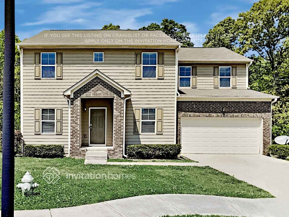 4260 Henry Ridge Ct in Loganville, GA - Building Photo