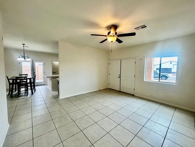 7876 E 34th Pl in Yuma, AZ - Building Photo - Building Photo