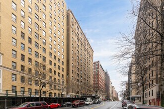 789 W End Ave in New York, NY - Foto de edificio - Building Photo