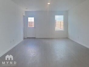 10607 Aqueduct Crk in San Antonio, TX - Foto de edificio - Building Photo