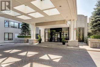 1-801 Aberfoyle Crescent in Toronto, ON - Building Photo - Building Photo