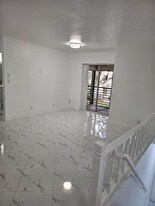 108 Gardens Dr, Unit 1 in Pompano Beach, FL - Building Photo