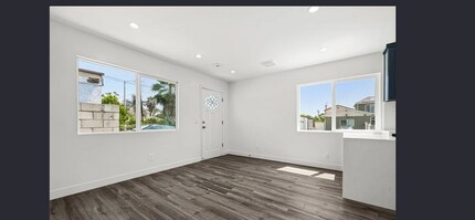 11060 Oneida Ave in San Fernando, CA - Building Photo - Building Photo