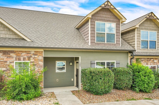property at 105 Belle Chase Wy NE