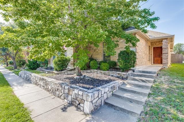 property at 5813 Broken Spur