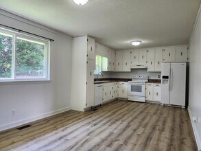 8429 Dunnhill Ln in Middle Valley, TN - Building Photo - Building Photo