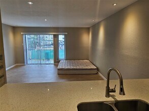 2822 S Bartell Dr in Houston, TX - Building Photo - Building Photo