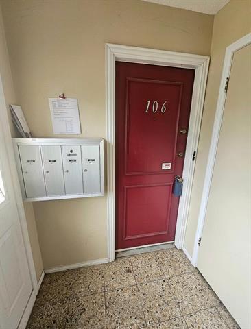 5825 Birchbrook Dr in Dallas, TX - Building Photo - Building Photo